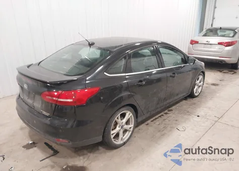 2015 Ford Focus Titanium из США, поврежденный, VIN 1FADP3J26FL239094